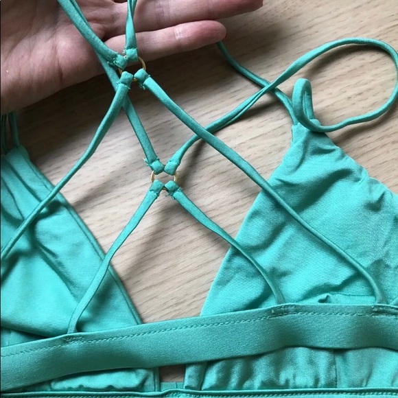 Beach Bunny Bikini in mint size med top & bottom - Picture 8 of 8